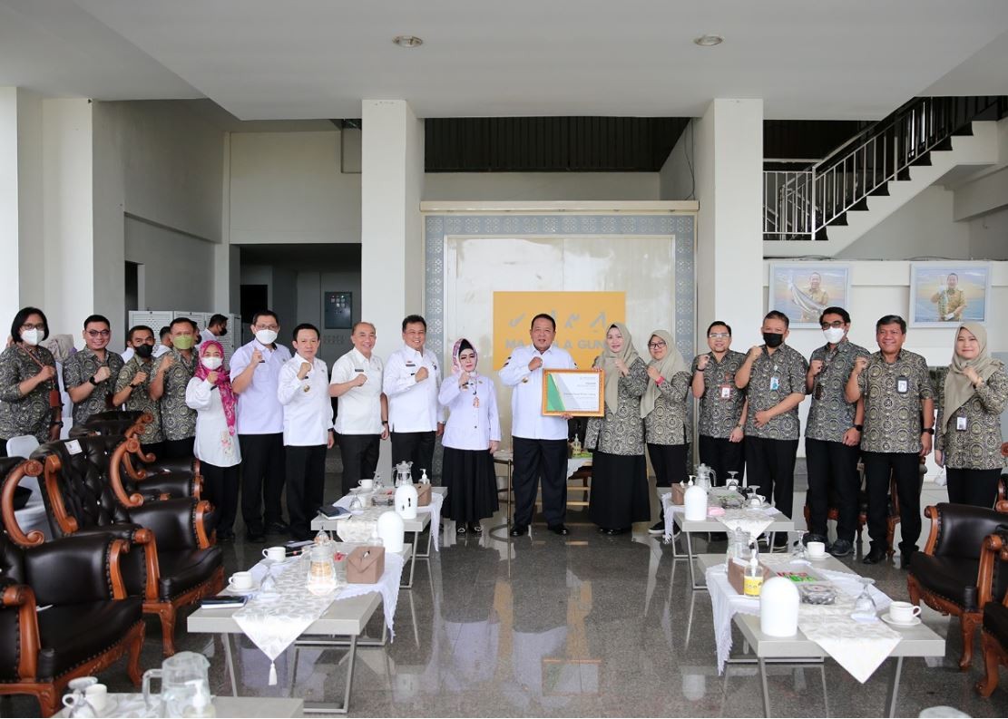 Gubernur Arinal Terima Penghargaan dari BPJS Kesehatan Atas Cakupan 86,08 Persen Kepesertaan