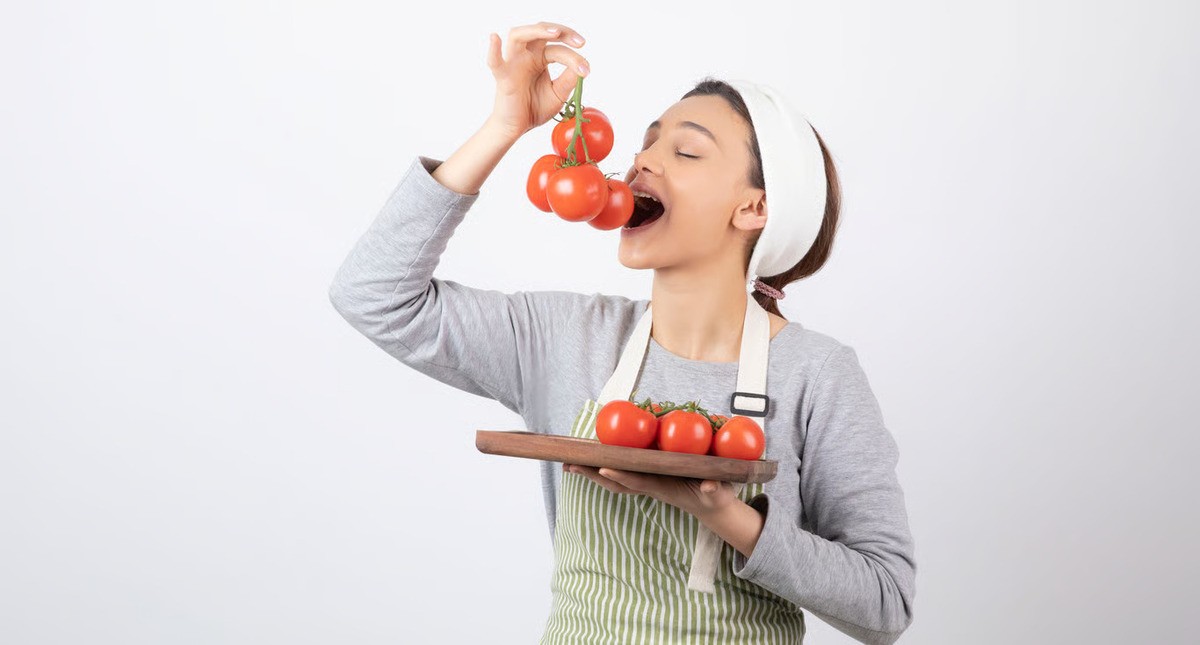 Tomat dalam Program Diet? Inilah Cara Cerdas Menurunkan Kalori Tanpa Rasa Hambar