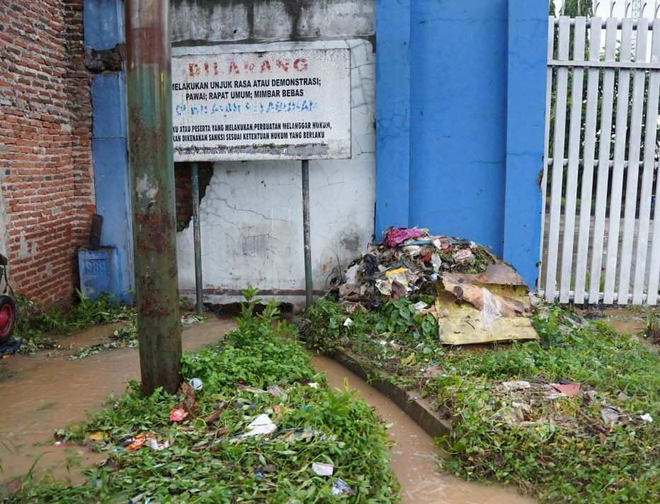 PT Pelindo Diduga Sengaja Tutup Drainase, Air Meluap di Jalan Raya dan Perkampungan