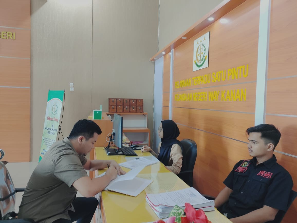 Polres Way Kanan Polda Lampng Limpahkan Tahap I Kasus Pembakaran di PT AKG Ke Kejari Blambangan Umpu