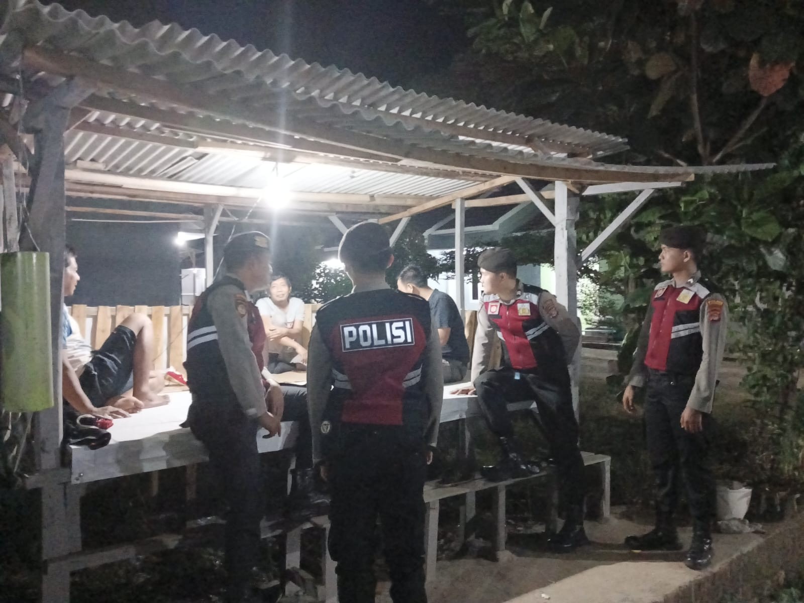 MENJAGA SITUASI KAMTIBMAS TETAP KONDUSIF, POLRES PESAWARAN LAKSANAKAN KRYD DAN PATROLI MALAM