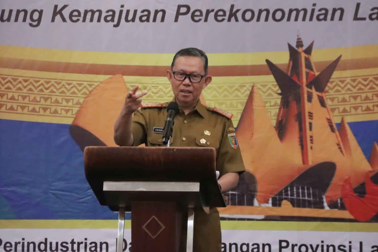 Sekdaprov  Membuka Musrenbang Perindustrian dan Perdagangan Tahun 2023