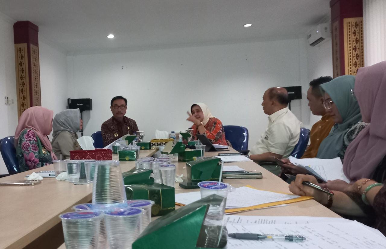 Ketua Dekranasda Lampung Riana Sari Arinal Pimpin Rapat Persiapan Lampung Craft 2023