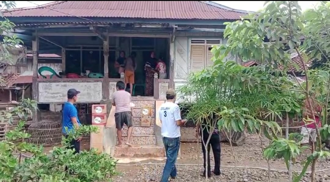 Relawan Ganjar-Mahfud Provinsi Lampung Bantu Korban Banjir Cukuh Balak Tanggamus