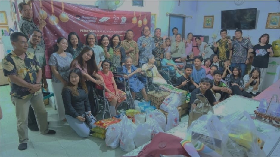 Semangat Natal Bersama Holding Perkebunan Nusantara, PTPN Regional VII Salurkan Santunan ke Tiga Pro