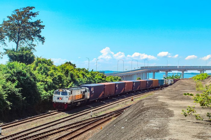 KAI Logistik Kelola Lebih dari 17 Juta Ton Barang, Kinerja Triwulan III Naik di Seluruh Segmen Layan