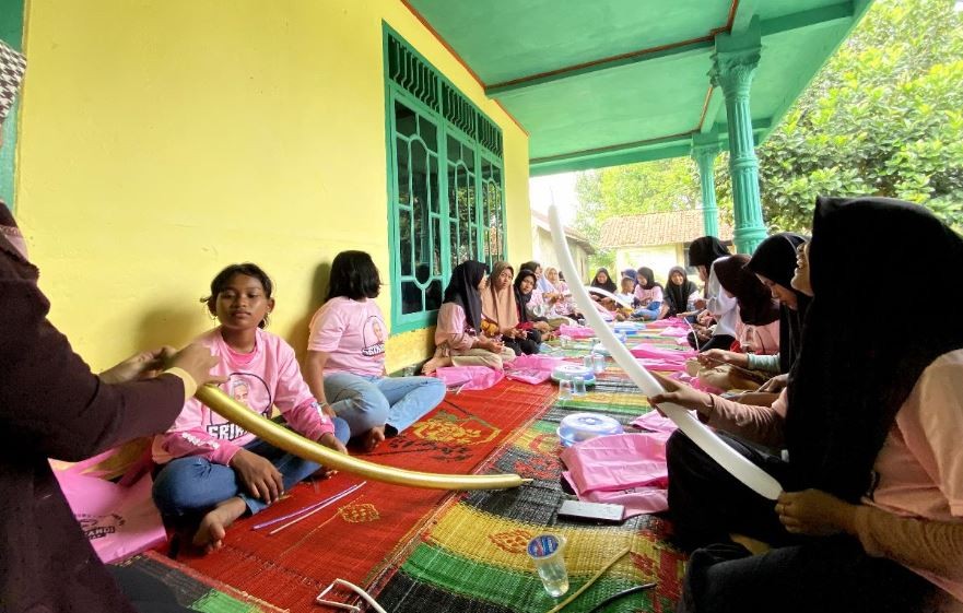Asah Kreativitas Perempuan Milenial, Srikandi Ganjar Gelar Pelatihan Cara Buat Bucket Balon