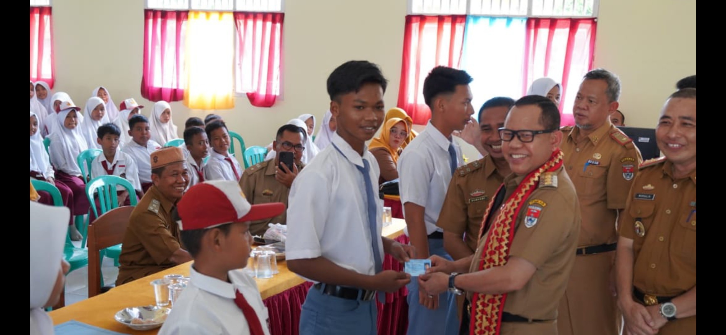 Penjabat Bupati Mesuji Sulpakar Tinjau Pelayanan Kependudukan