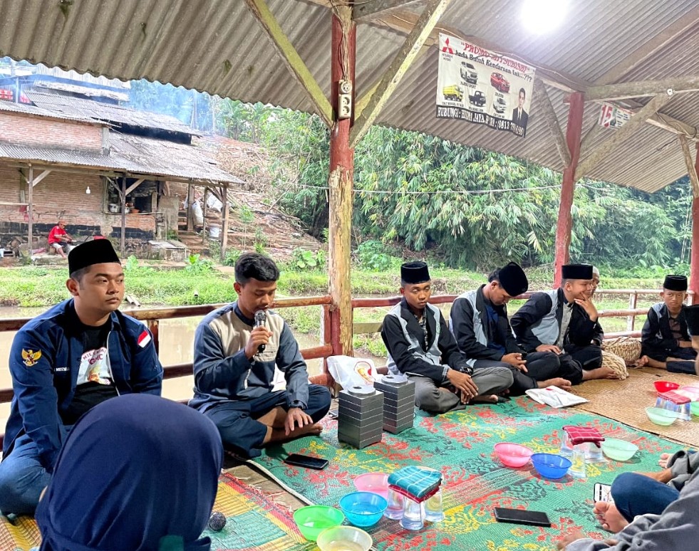 Ganjar Milenial Gelar Bukber dan Santunan Anak Yatim di Lampung Timur