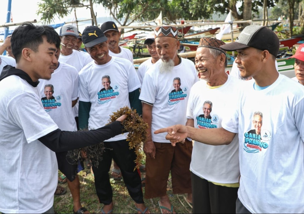 Nelayan Pesisir Dukung Ganjar Adakan Edukasi Budi Daya Rumput Laut di Lampung