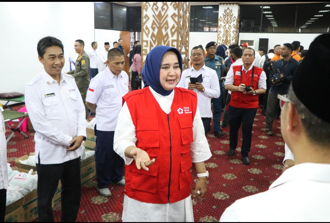 Ketua PMI Provinsi Lampung, Riana Sari Arinal Mengikuti Upacara Peringatan HUT ke-78 Palang Merah In