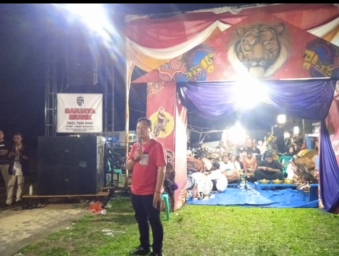 Forum Silaturahmi Relawan Ganjar - Mahfud Gelar Pertunjukan Kuda Lumping Di Semuli Raya