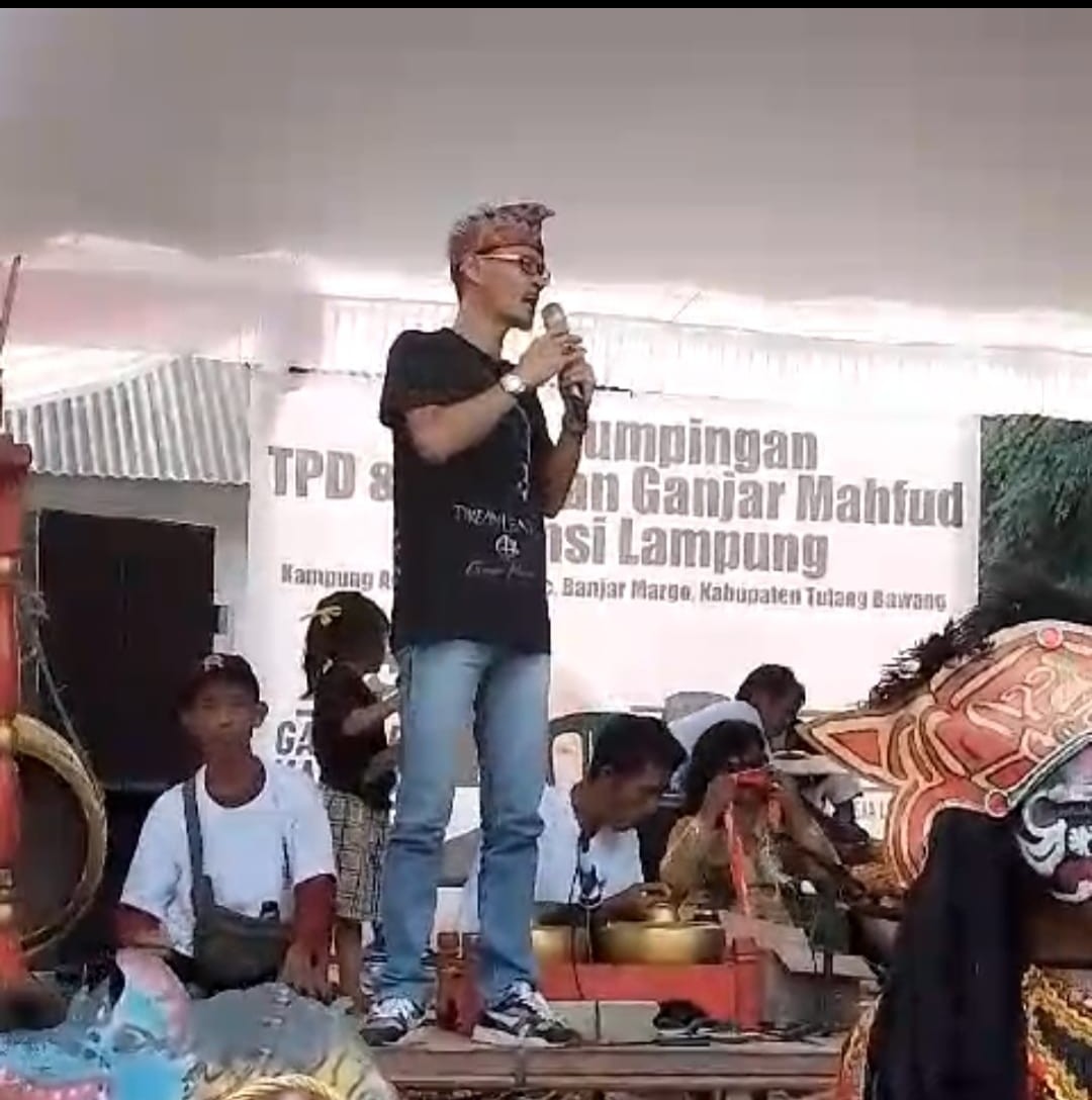 TPC dan Relawan Tuba Hibur Warga dalam Pisah Sambut Tahun 2023-2024