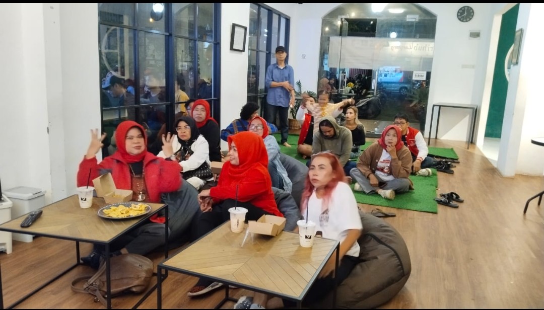 TPD dan Para Relawan Ganjar Mahfud Lampung Gelar Nobar di Muara Cafe and Space Bandarlampung