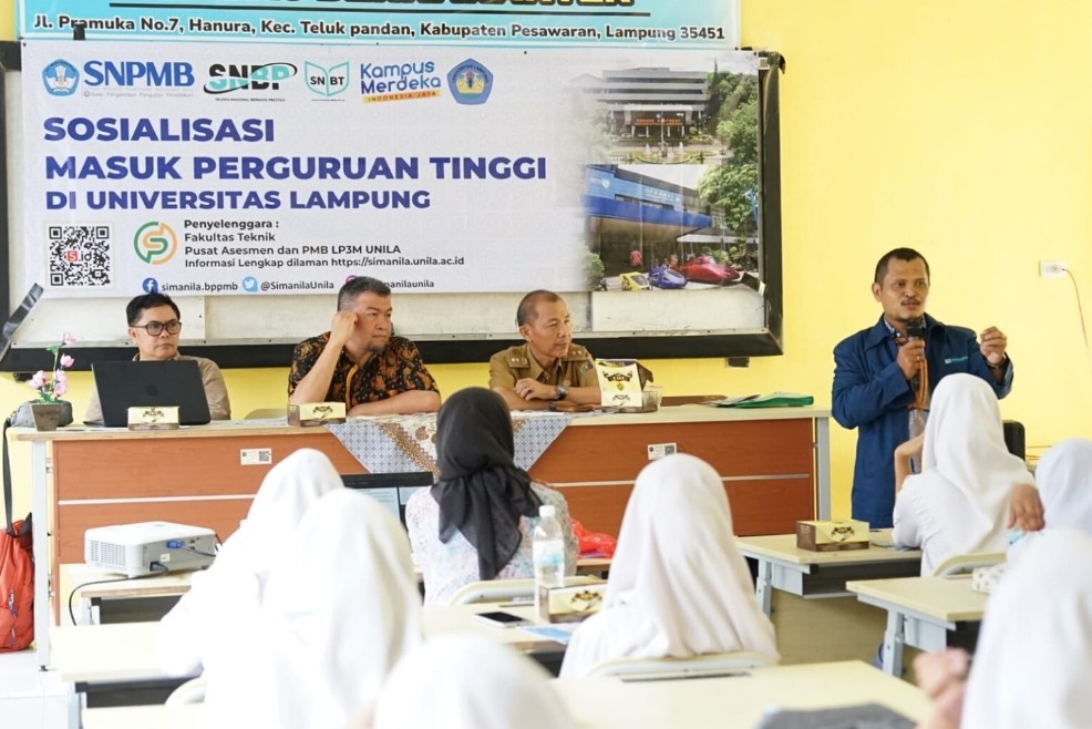 Unila Sosialisasi PMB SNBP dan SNBT di SMAN 1 Padang Cermin: Membuka Peluang Studi di PTN