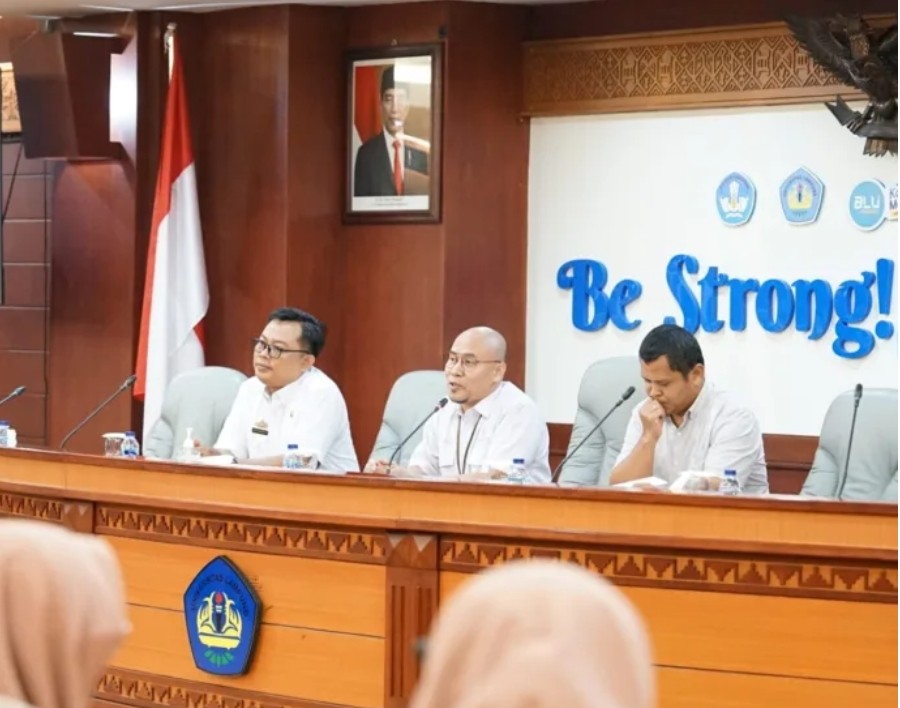 Rombongan Siswa dan Guru SMA Muhammadiyah 1 Metro Kunjungi Unila