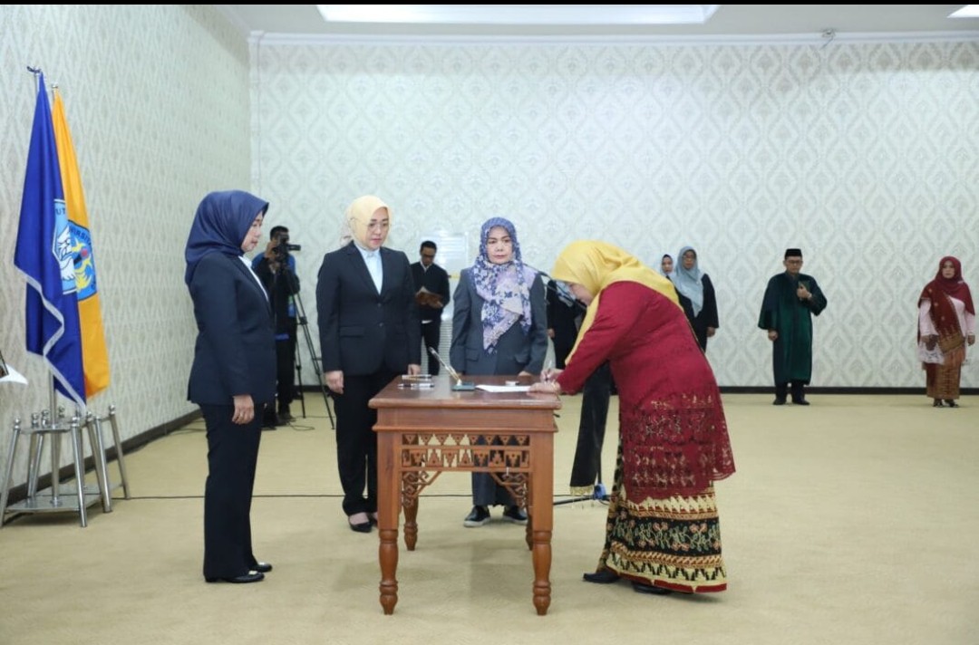 Rektor Universitas Lampung Lantik Wakil Rektor BUK dan Ketua LPPM