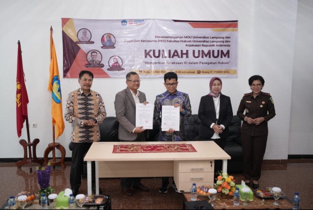 Unila dan Komisi Kejaksaan RI Teken MoU dan PKS, Adakan Kuliah Umum Penegakan Hukum