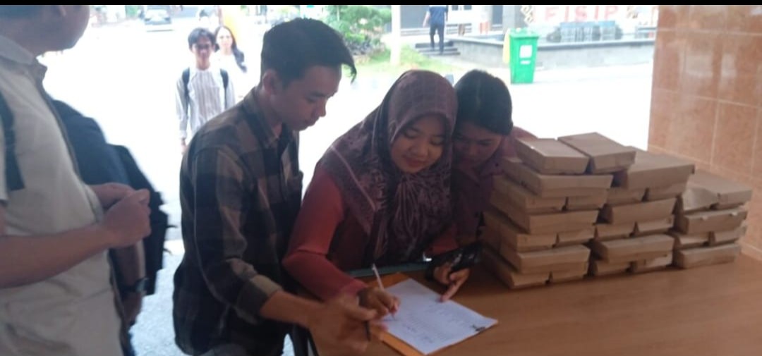 Adakan Sarapan Gratis, FISIP Unila Tingkatkan Kesiapan Mahasiswa Hadapi UAS
