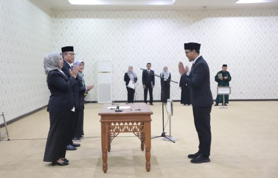 Rektor Unila Lantik Pejabat Fungsional Baru