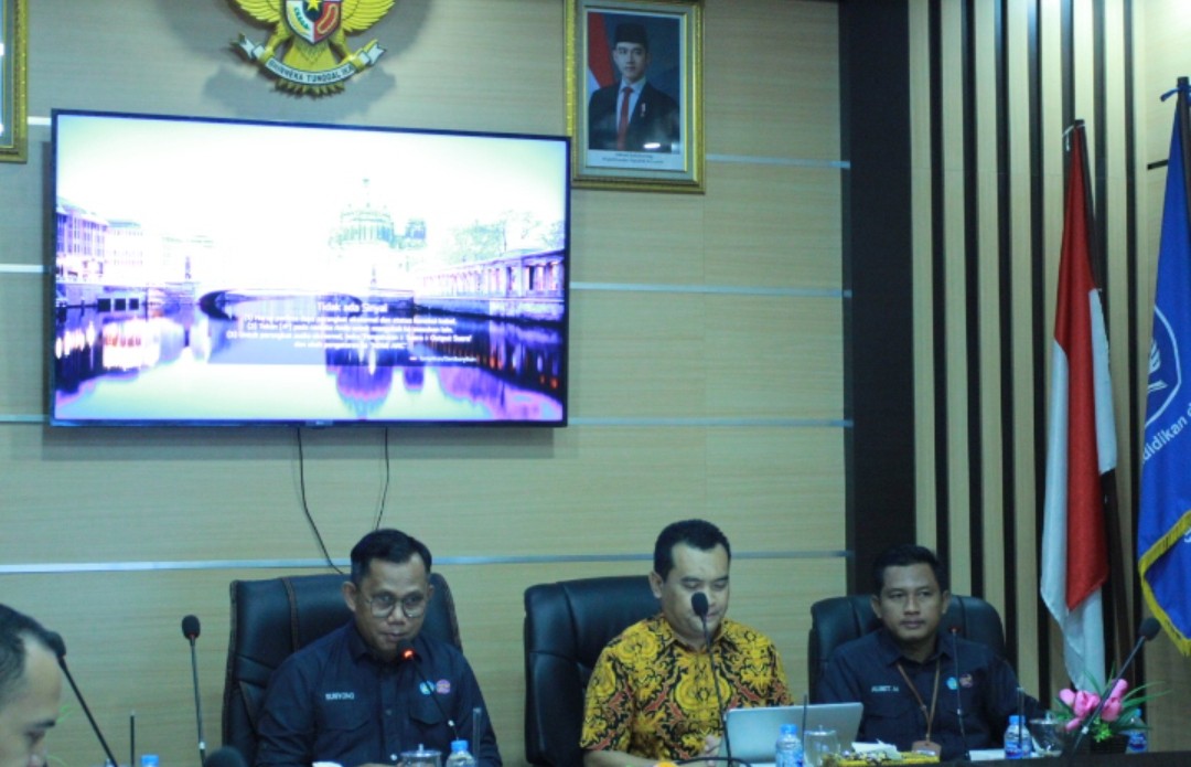 FKIP Universitas Lampung Lakukan Audit Re-sertifikasi ISO 9001:2015 Bersama URS