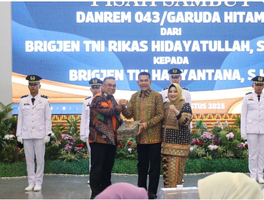 Wakil Rektor Unila Hadiri Pisah Sambut Danrem