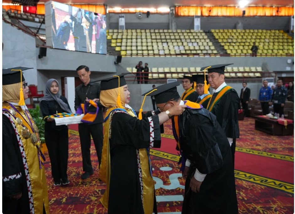 Unila Kukuhkan Sembilan Guru Besar Baru