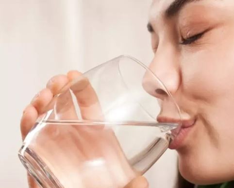 Heboh Air Minum Indonesia Tercemar Tinja, Ahirnya Pakar Jelaskan Penyebabnya