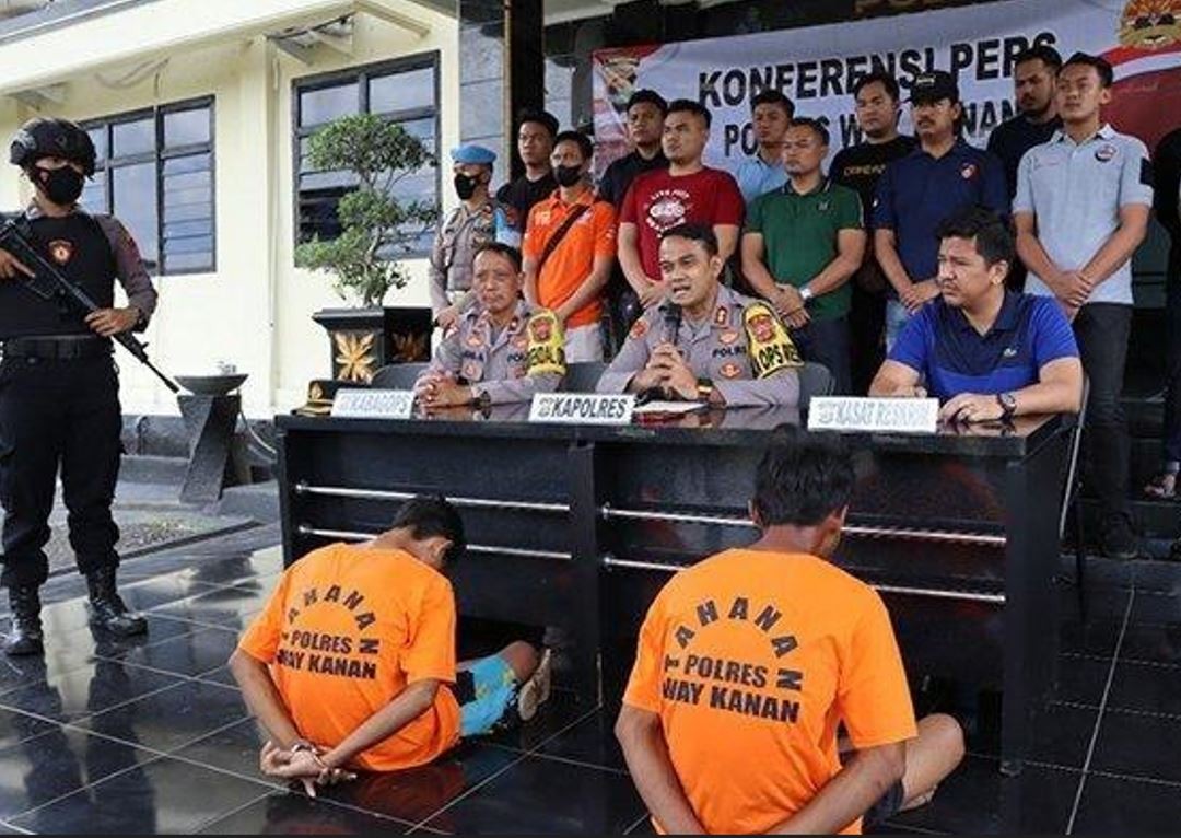 Pelaku Pembunuhan Satu Keluarga yang Jasadnya Dikubur di Septic Tank di Way Kanan Ditangkap