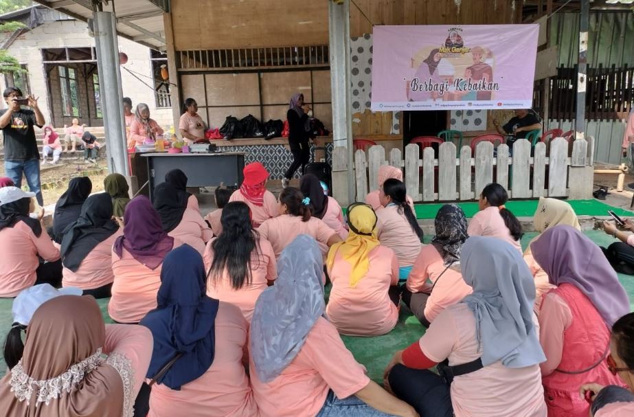 Mak Ganjar Adakan Kelas Memasak Hingga Senam Bersama di Lampung Timur