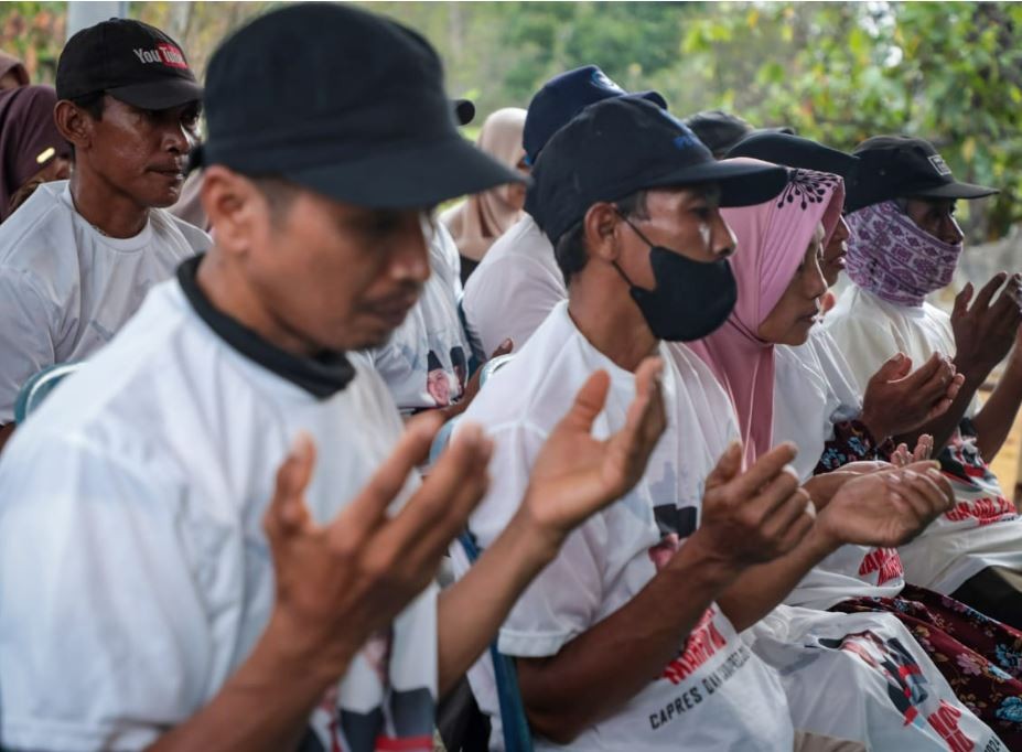 Bersama Warga di Lampung Selatan, Santri Dukung Ganjar Doakan Ganjar-Mahfud Pimpin Indonesia