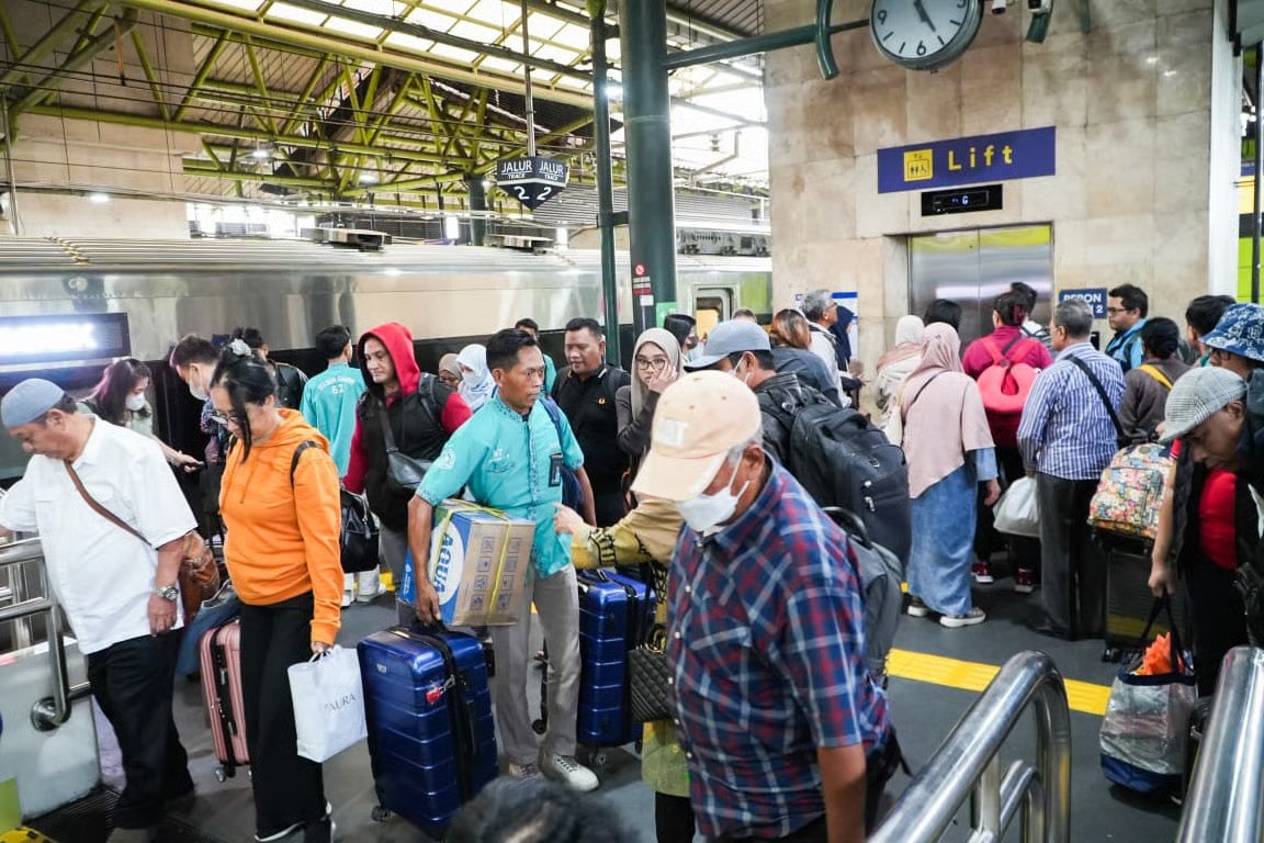 Penjualan Tiket Nataru Terus Meningkat, KAI Daop 1 Jakarta Imbau Pelanggan Pesan Lebih Awal