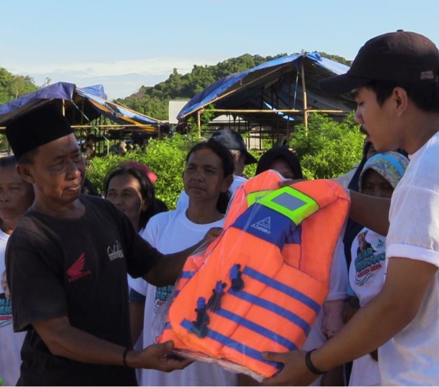 Peduli Lingkungan, Komunitas Nelayan Pesisir Lampung Ajak Warga Pesawaran Tanam Hutan Mangrove 