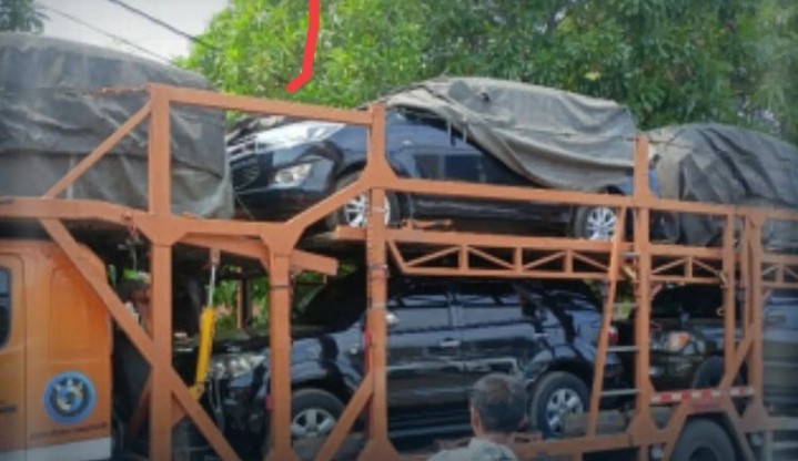 Diamankan di Tol Kotabaru lampung, Lima Mobil Bermasalah Dikirim ke Polsek Tanjung Priok