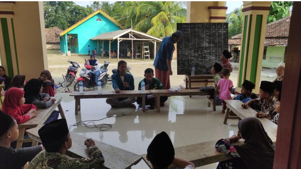 Mahasiswa KKN Unila, Gelar Lomba Cerdas Cermat Anak TPA