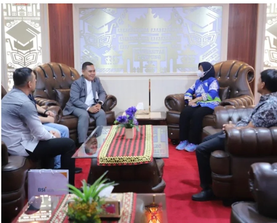 Rektor Terima Audiensi dari Bank Syariah Indonesia