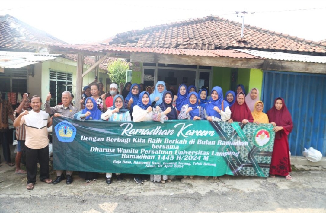 Rektor Universitas Lampung Lepas Rombongan DWP Bakti Sosial di Rajabasa