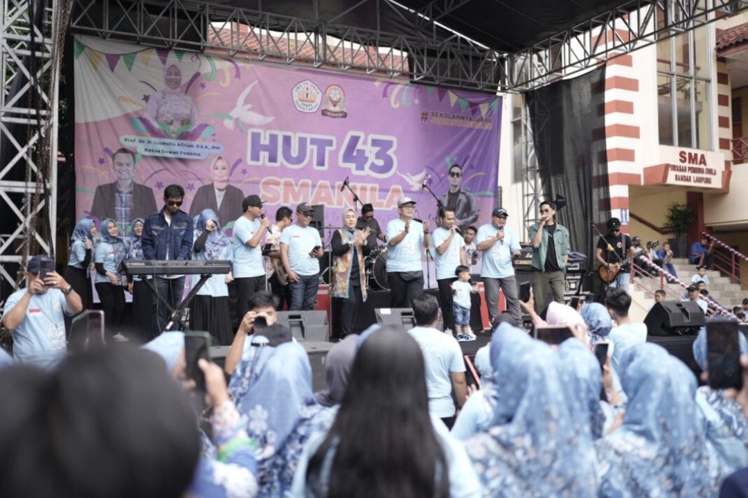 Wakil Rektor Unila Hadiri HUT ke-43 SMA YP Unila