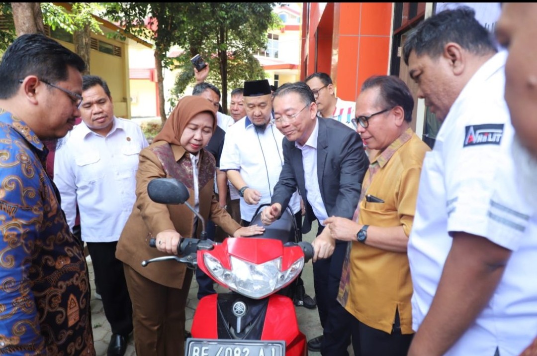 Unila Uji Coba Bahan Bakar Berbasis Kelapa Sawit